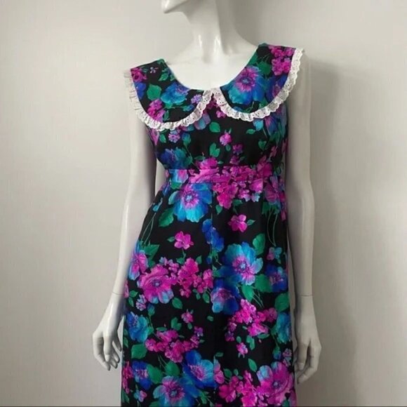VINTAGE Made in Hawaii  Floral Sleeveless Eyelet Ruffle Trim Maxi Dress - Picture 2 of 13